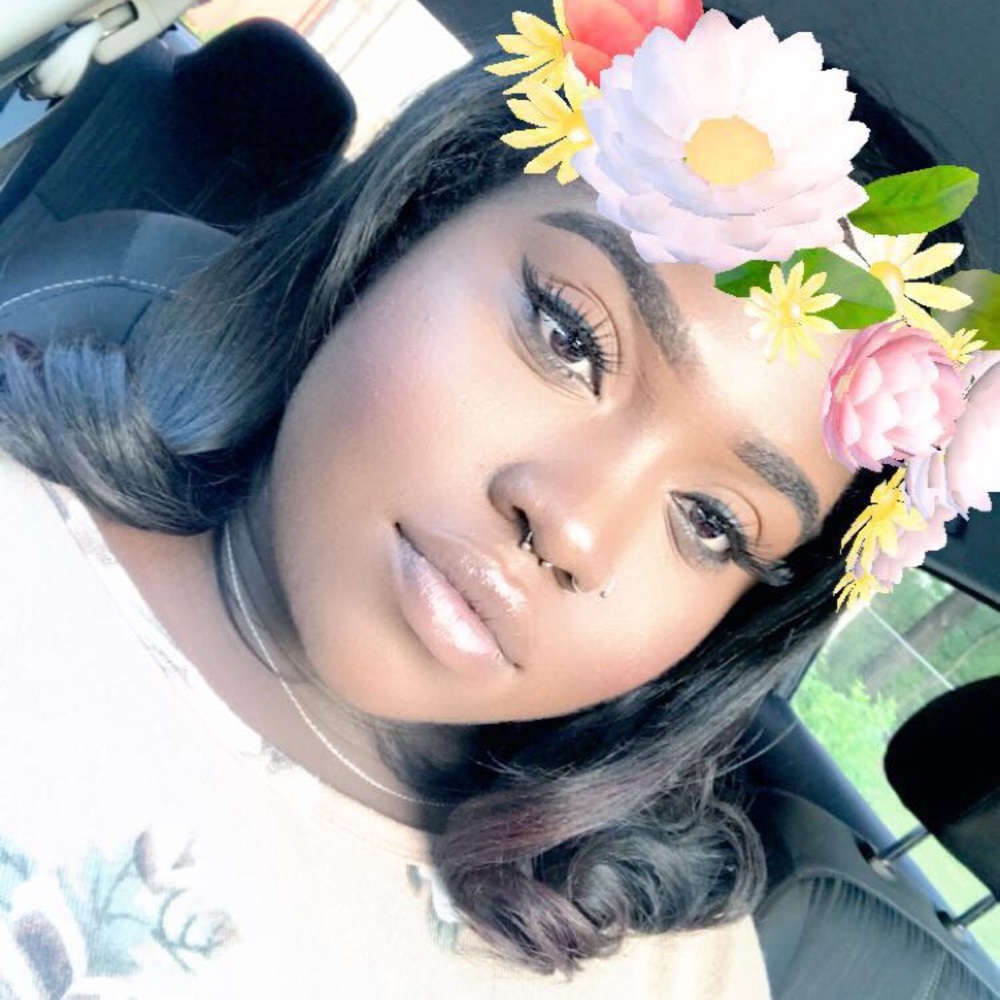 Meet your Posher, Destinee
